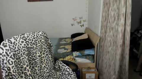 KRISS LUNA online show from November 29, 1:15 pm