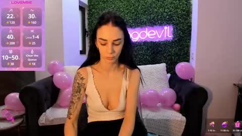 hotfallingdevil online show from February 16, 9:15 am