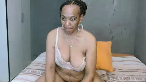 hotlilya online show from September 18, 12:58 pm