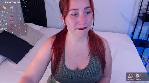 Snapshot of hotpawgmilf chatting on January 10, 6:31 am Sussy Bloom  online show from January 10, 6:31 am