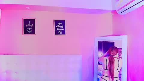 Snapshot of hotpawgmilf chatting on January 30, 12:37 pm Sussy Bloom  online show from January 30, 12:37 pm