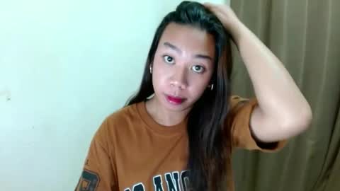 jelaigrande  online show from November 5, 9:09 pm