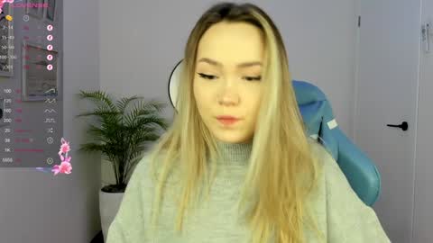 hello Im Eva online show from December 7, 2:09 am