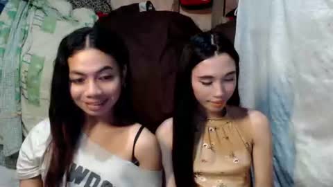 Snapshot of hottiescummerx chatting on September 27, 2:35 pm N I C A online show from September 27, 2:35 pm