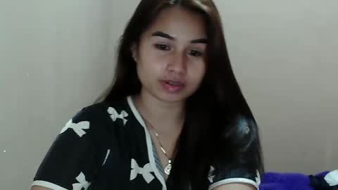 naughtyyanniexxx online show from January 17, 7:38 pm