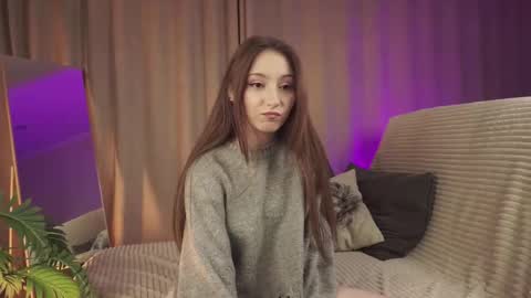 hottpeachh online show from October 4, 5:17 pm