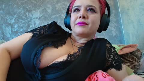 Goddess of  Luv online show from January 2, 10:58 am