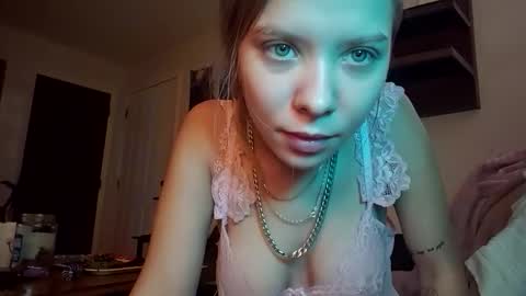 Snapshot of httpjordannlyn chatting on October 24, 10:39 pm httpjordannlyn online show from October 24, 10:39 pm