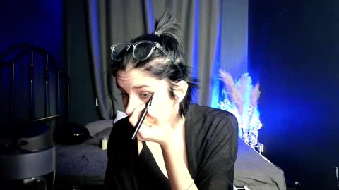 Hyeon Jin online show from March 4, 10:57 am