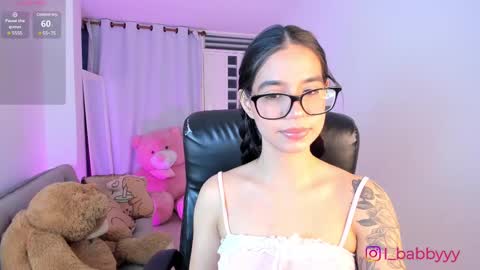 Snapshot of i_babbyyy chatting on February 18, 4:37 am Helloouu im  Abigail call me Abi  MY NEW SHEDULE  IS 1030PM online show from February 18, 4:37 am