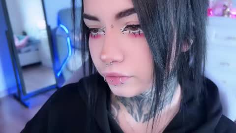 Snapshot of i_died_again chatting on October 2, 9:47 am Asya online show from October 2, 9:47 am