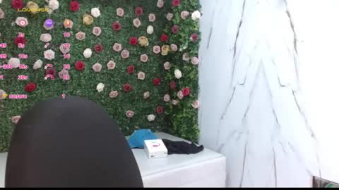 ice_199 online show from November 17, 7:03 pm