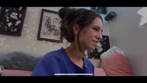 Snapshot of icyspice chatting on October 10, 9:58 am icyspice online show from October 10, 9:58 am