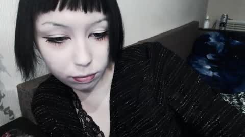 iiiiiiis online show from December 15, 5:34 am