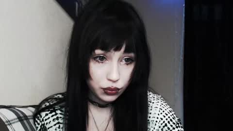 iiiiiiis online show from February 11, 11:23 am