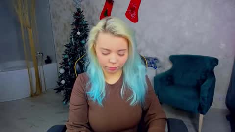 Roxy online show from January 8, 7:29 pm