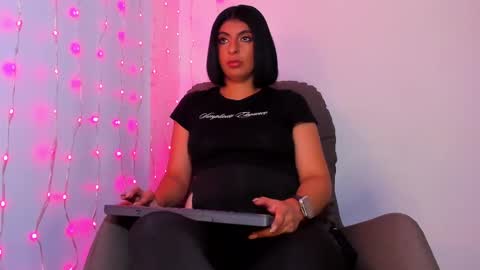 im_anna_ online show from February 12, 9:33 pm