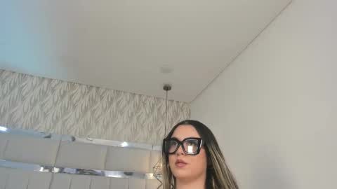 DAHLIA online show from November 7, 9:53 pm