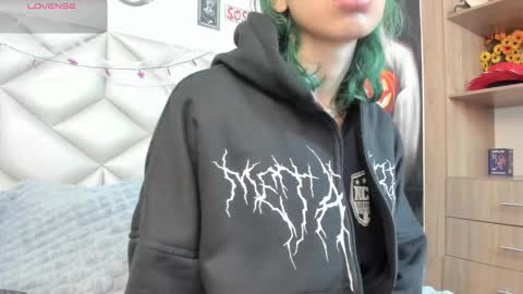  Im Gaia online show from October 20, 12:30 pm