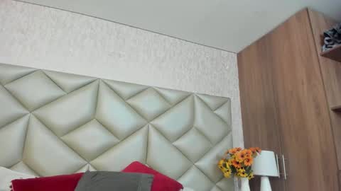  Im Gaia online show from November 15, 12:50 pm