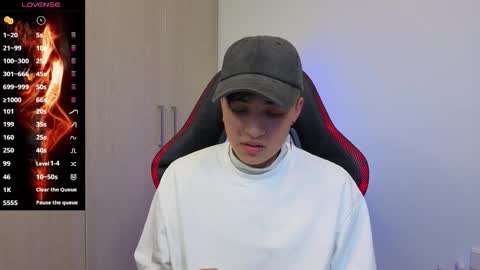 Laia online show from December 16, 1:55 am