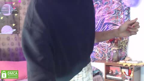 Cutie pie online show from February 18, 1:33 pm