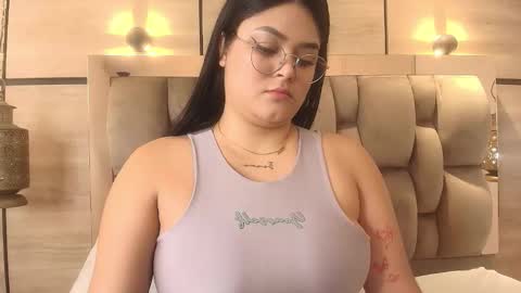 im mou  online show from December 1, 12:30 pm