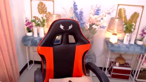 Ashley online show from March 4, 6:50 pm