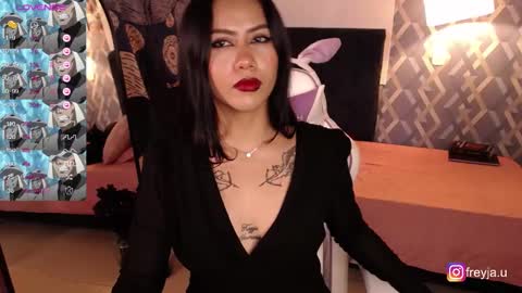 Snapshot of imfreyjau chatting on February 15, 1:10 am Freyja online show from February 15, 1:10 am