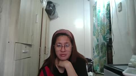 Snapshot of immaculate02 chatting on March 10, 2:39 am Immaculate02 online show from March 10, 2:39 am