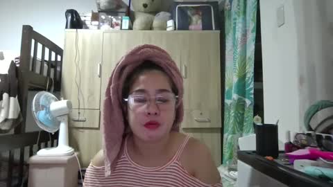 Snapshot of immaculate02 chatting on December 7, 2:53 am Immaculate02 online show from December 7, 2:53 am