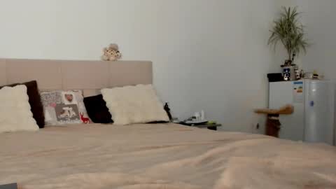 my name Imo  Fansly  online show from January 17, 4:47 pm