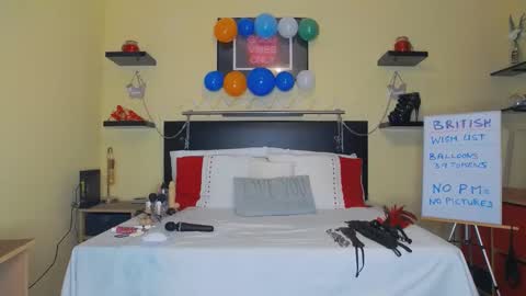 inannalove online show from February 18, 10:27 am