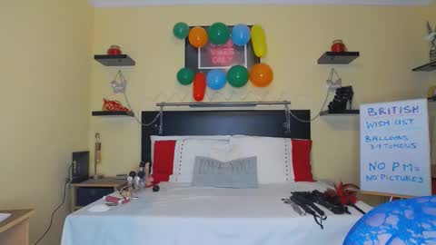 inannalove online show from February 8, 7:27 pm