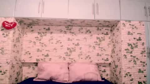 indianpeaches online show from December 14, 1:55 am