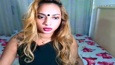 Snapshot of indiansecretlove20 chatting on September 27, 10:50 pm goddess online show from September 27, 10:50 pm