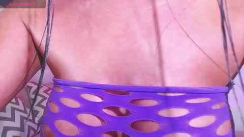 indira_love777 online show from December 3, 9:55 am