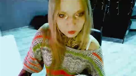 Snapshot of inesdesire chatting on September 25, 7:51 am InesDesire online show from September 25, 7:51 am