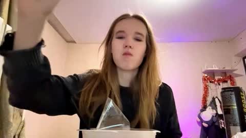 Sofia online show from February 27, 5:02 pm