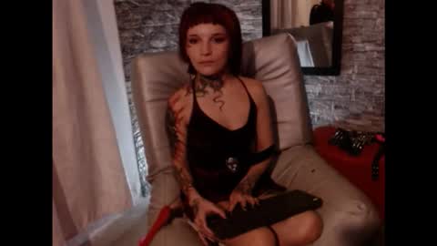 MOLLY online show from October 31, 4:03 am