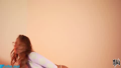 Snapshot of informal_ chatting on September 20, 12:10 am MAL ---  online show from September 20, 12:10 am