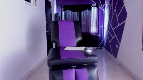 Snapshot of ink_demon chatting on October 13, 6:32 pm demon online show from October 13, 6:32 pm