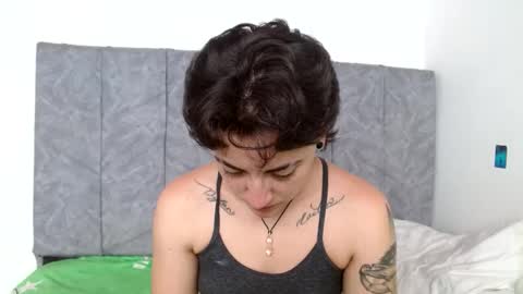 lyan onlyfans n linda online show from November 5, 7:52 pm