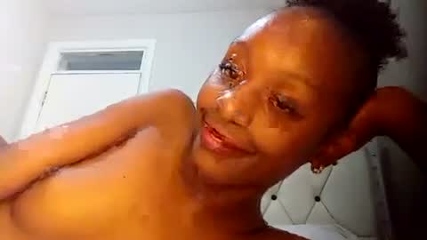 Amber online show from December 2, 3:34 pm