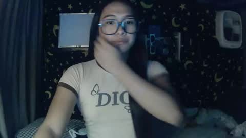 MAXINE online show from December 14, 6:19 am