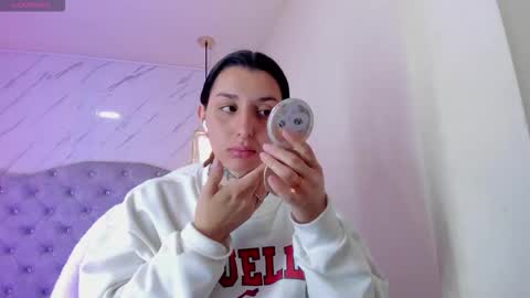 iris_77 online show from October 12, 6:54 pm