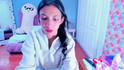 Iris online show from January 17, 9:06 pm