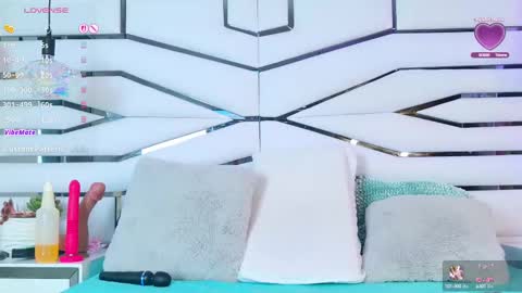 Iris online show from February 19, 11:17 am