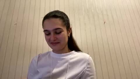 irisss31 online show from January 8, 7:13 pm