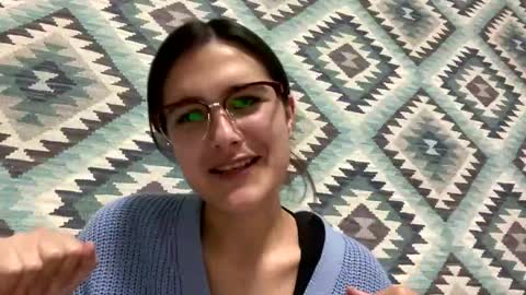 irisss31 online show from October 10, 7:30 pm